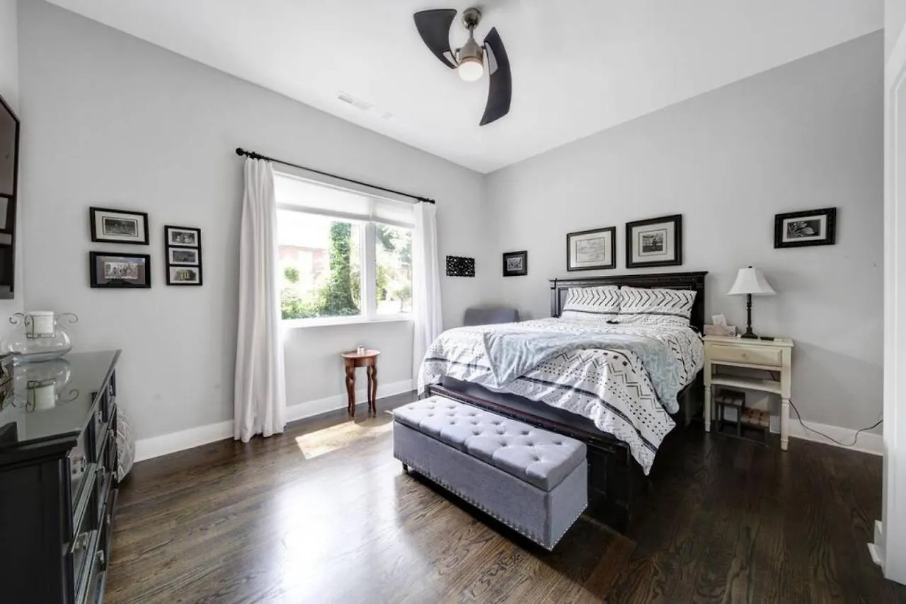 Holiday home City Views - Walking Distance To Panthers Stadium Charlotte